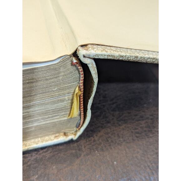 HOLY BIBLE RED LETTER SPECIAL BLUE RIBBON SCHOOL AND LIBRARY REFERENCE 1965-66 - Picture 4 of 16